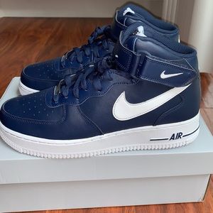 Nike Air Force 1 MID ‘07